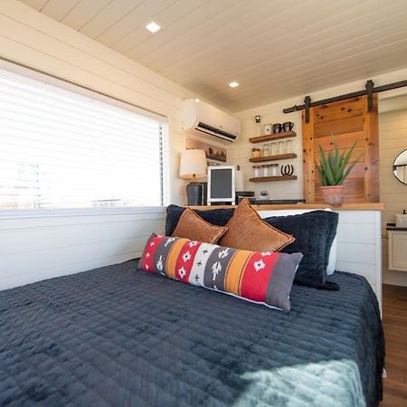 New The Buffalo-Shipping Container In Alpine Εξωτερικό φωτογραφία